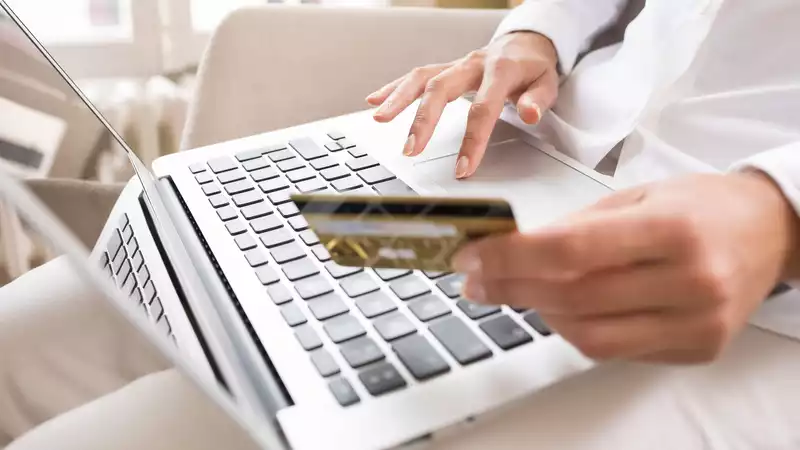 Watch out for these fake online shopping sites, FBI warns