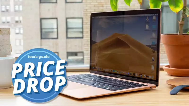 Cheap MacBook Air Deal: 256GB model Crashed toル999