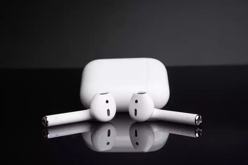 iOS15 is breaking airpods — What you Need to Know