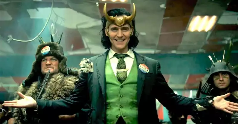 Is there a scene after the credits in Loki Episode 1?