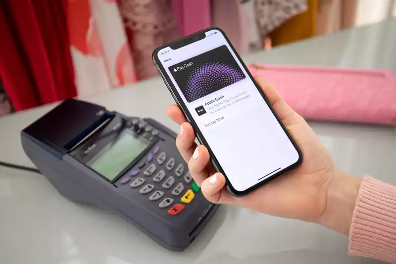 Apple Pay users can receive holiday discounts at eight retailers