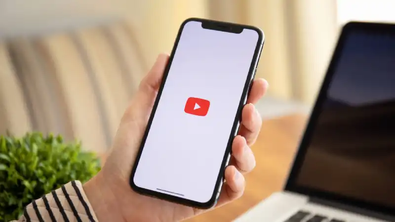 YouTube Helps Discover AI in Videos - How?