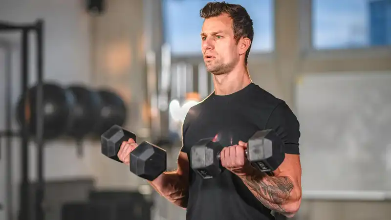 Forget the gym - build full-body muscle in just 25 minutes at home with 2 dumbbells