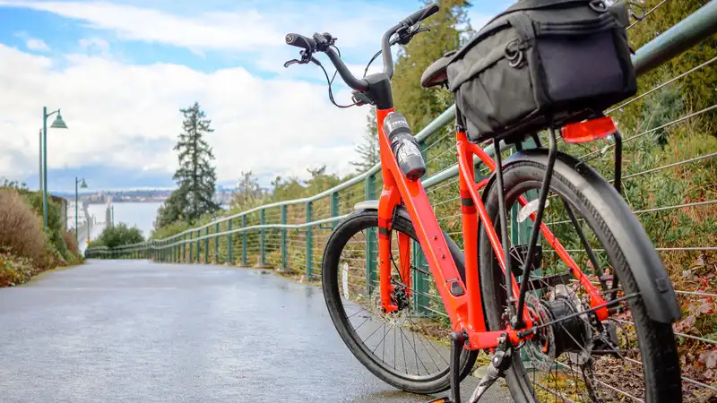 I rode my first long-distance electric bicycle on the world's longest floating bridge