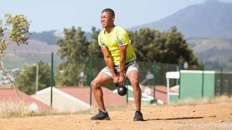 A 20-minute workout to build muscle and burn fat, all you need is one kettlebell