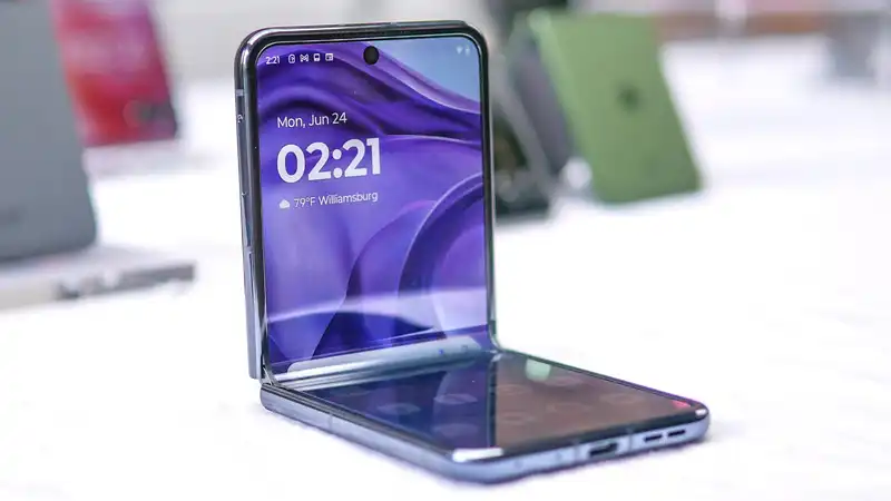 Foldable cell phones have passed a very significant milestone to become mainstream