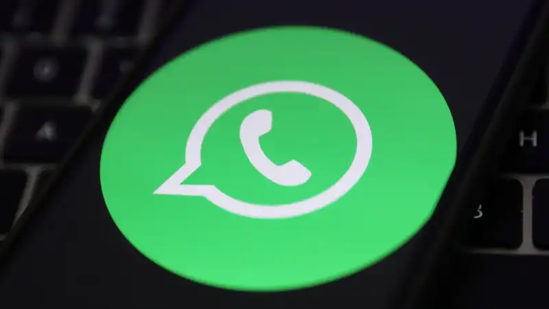 WhatsApp to add AirDrop-like feature to iPhone?