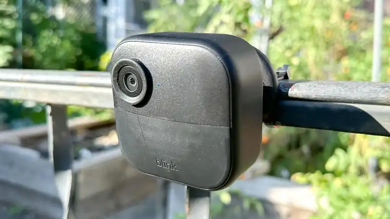 Security camera Blink Outdoor 4 now works from up to 400 feet away.