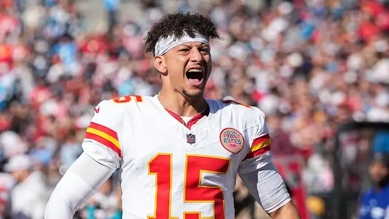 Chiefs vs Raiders Live Stream Today: How to watch NFL games online from anywhere, TV channels, kickoff times and inactives